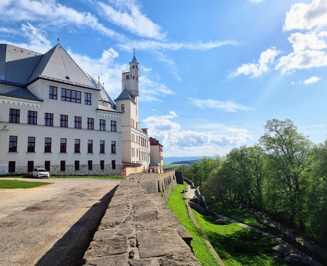 Apartment In A Historical House In The Center Of Levoca Exterior photo