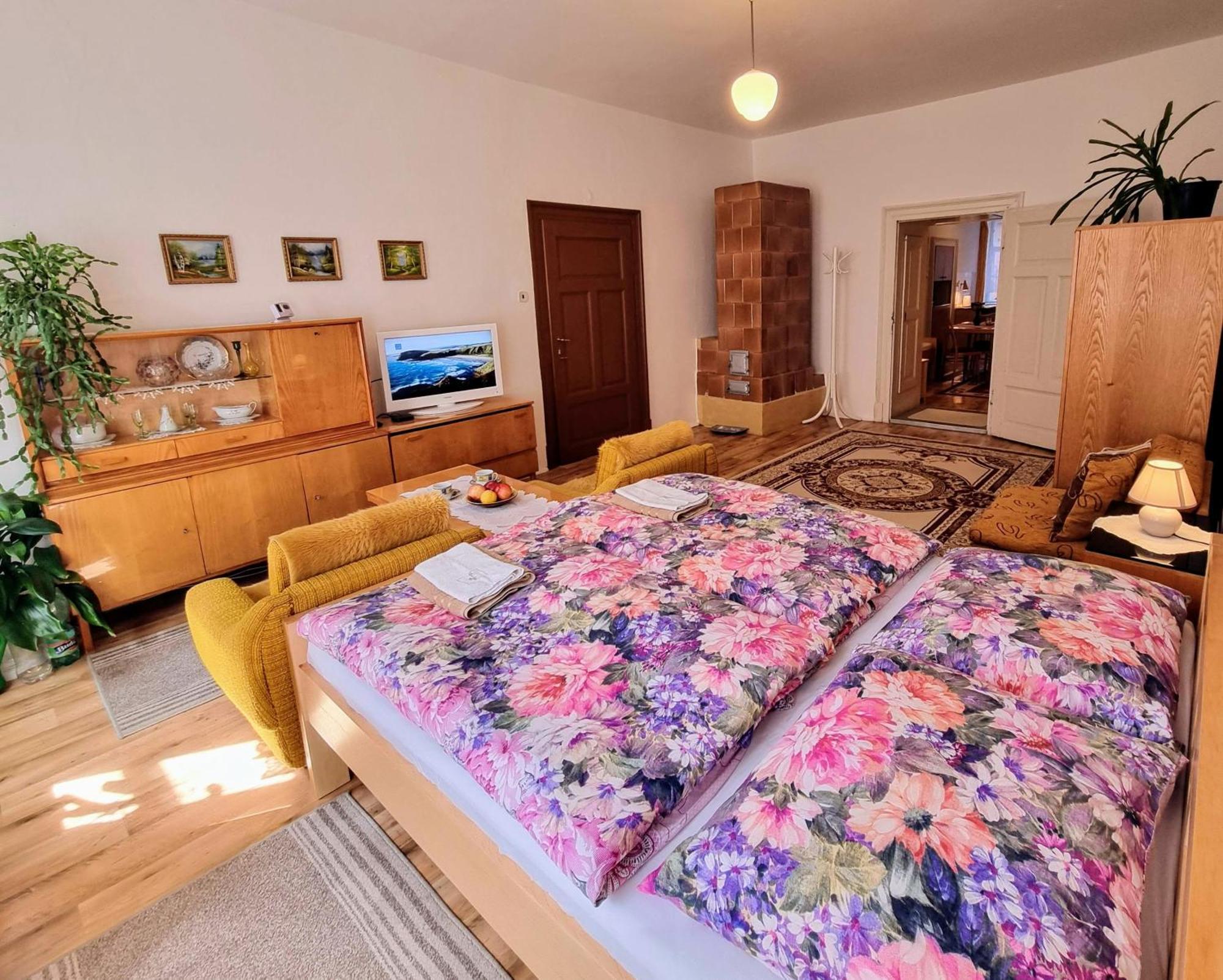 Apartment In A Historical House In The Center Of Levoca Exterior photo
